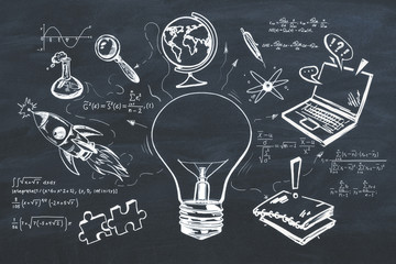 均衡产出是如何实现的