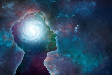 怎样靠手感判断路亚竿的好坏？