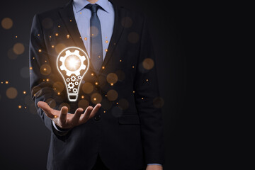 怎样靠手感判断路亚竿的好坏？