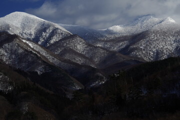 可以折叠的餐桌有什么好处